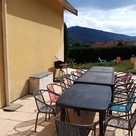 Gite, Sauna, Baignoire A Jets , Babyfoot, Menage Compris , Jardin, Terrasse *