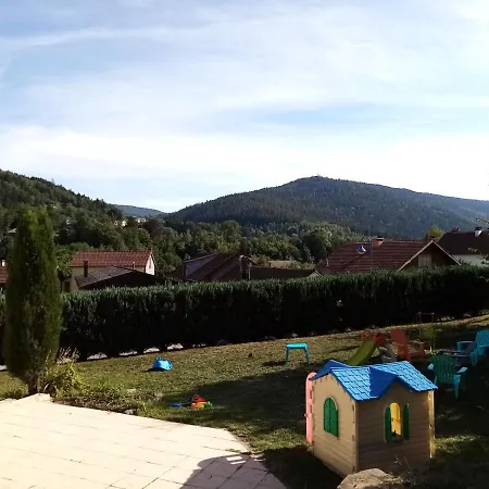 Gite, Sauna, Baignoire A Jets , Babyfoot, Menage Compris , Jardin, Terrasse
