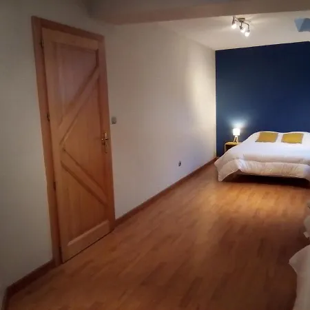 Gite, Sauna, Baignoire A Jets , Babyfoot, Menage Compris , Jardin, Terrasse Holiday home *